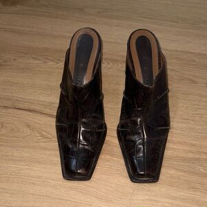 Stylish Brown Croc-Embossed Mules